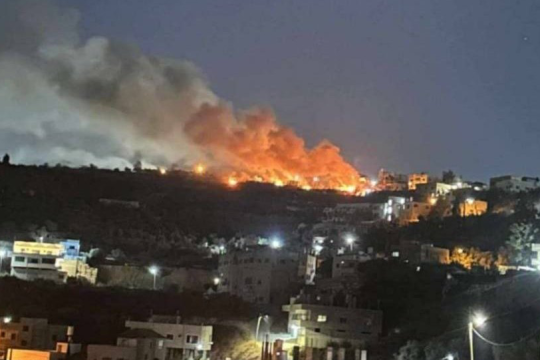 Φλεγόμενη συνοικία στη Δυτική Όχθη από επιθέσεις εποίκων